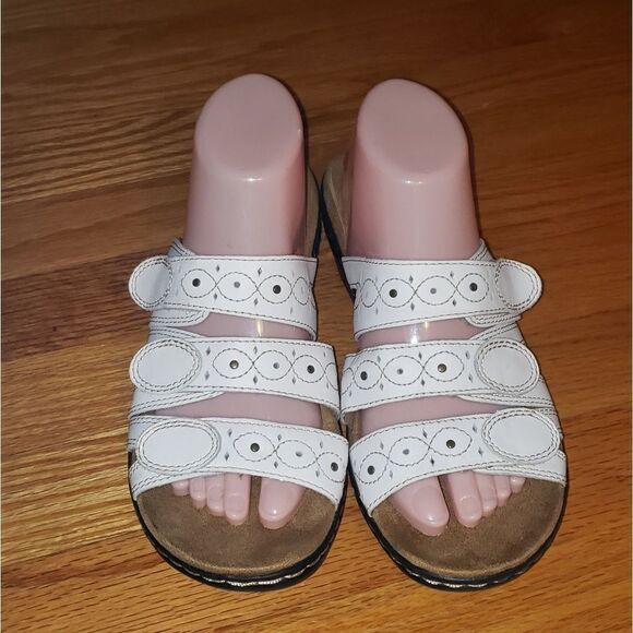 Clarks Collection White Slip-On Sandals - Picture 2 of 7